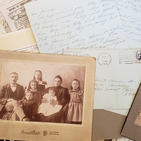 200+ piece vintage ephemera, junk journal supplies etc. - Picture 5 of 12